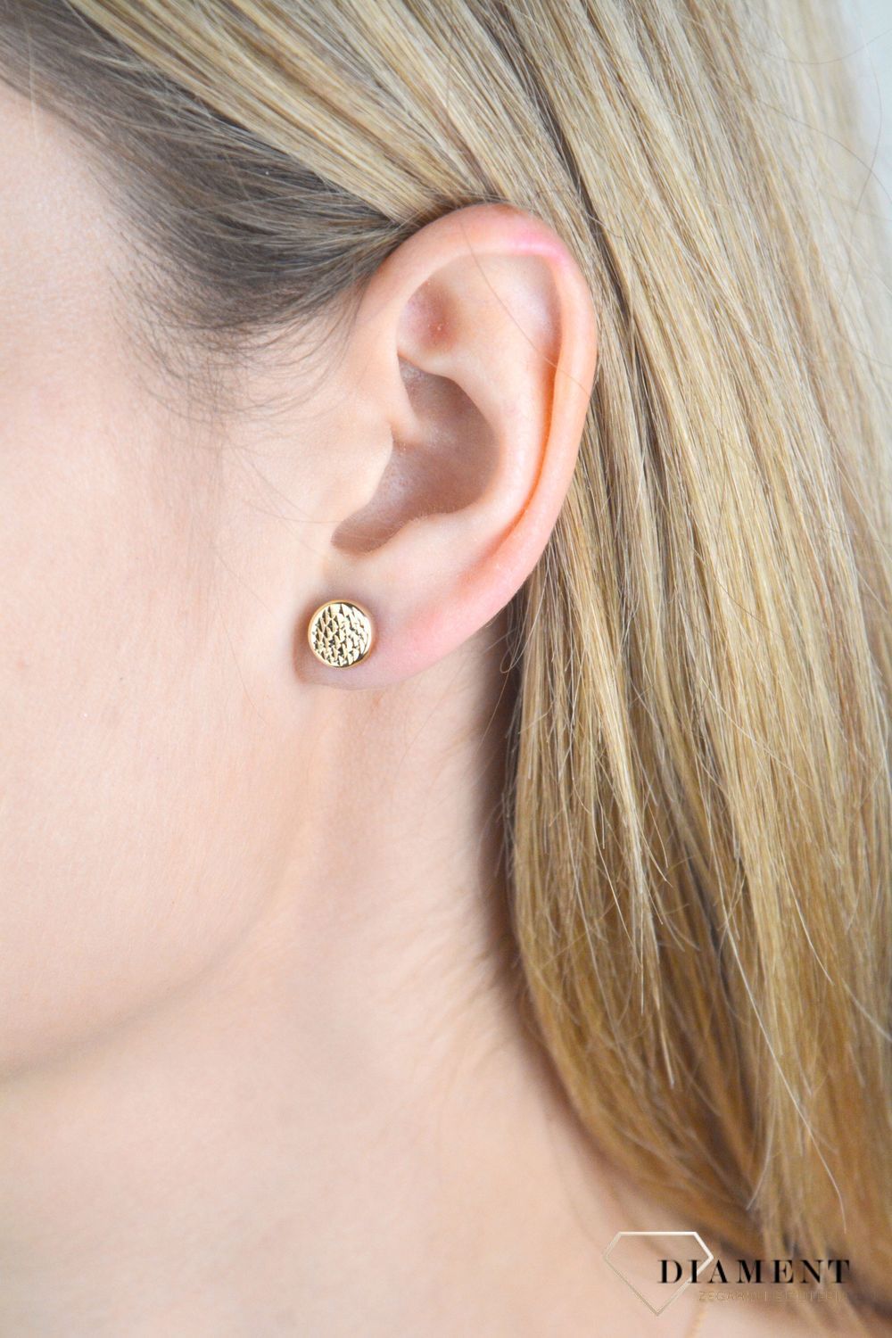 Złote kolczyki damskie 375 blaszki wkrętki grawerowane KL 6531B 375.jpg